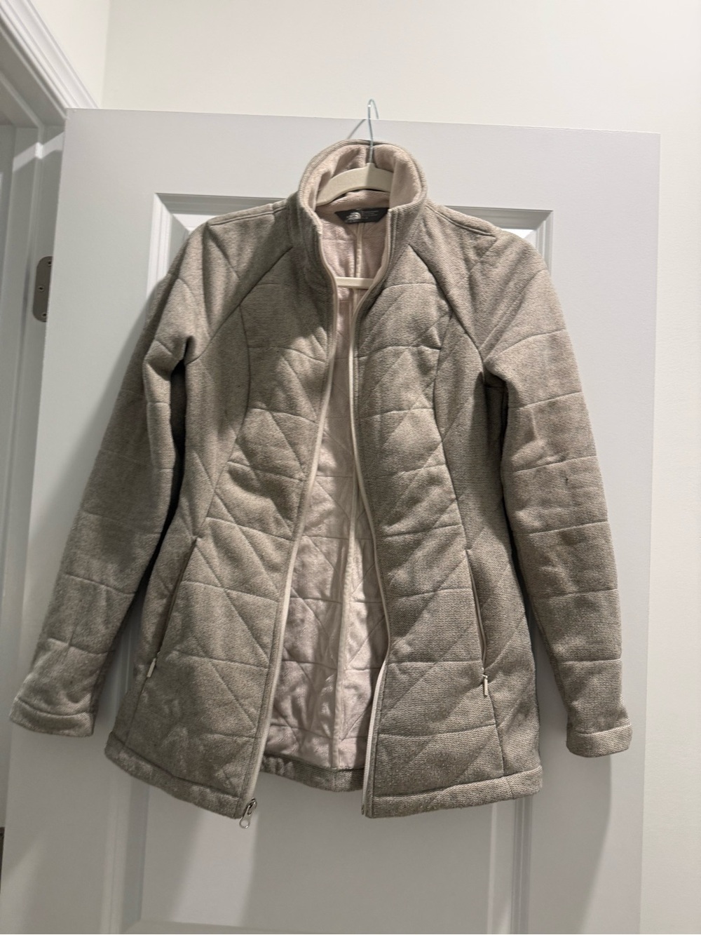 The North Face Women's Quilted Jacket - Light Beige